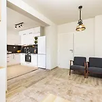Spacious 2br Zadruga South Apartament