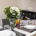 Spacious 2br Zadruga South Apartament