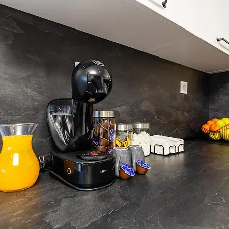 Spacious 2br Zadruga South 公寓 *